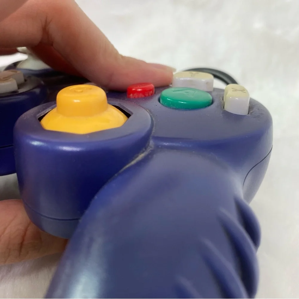 MadCatz GameCube purple Nintendo controller
